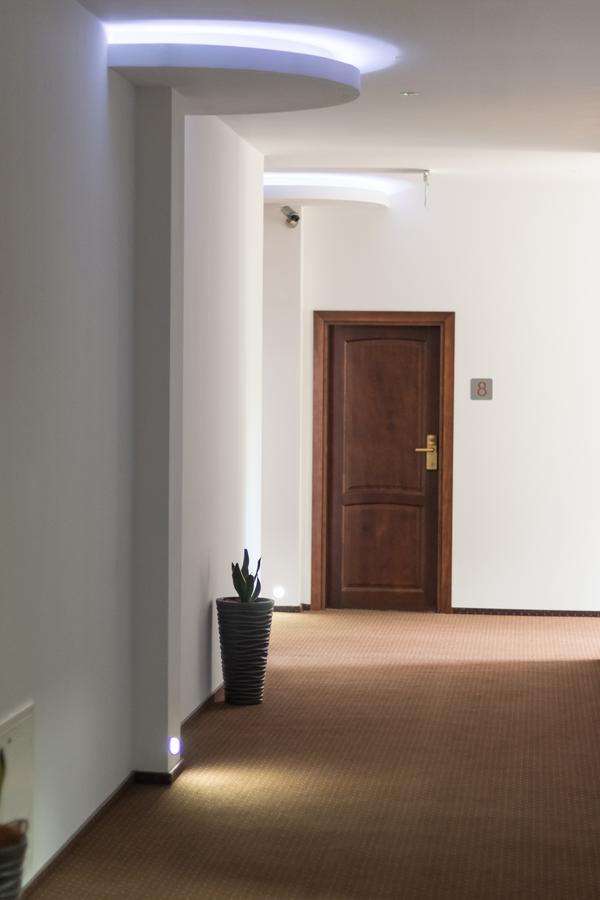 First Hotel 트체프 외부 사진