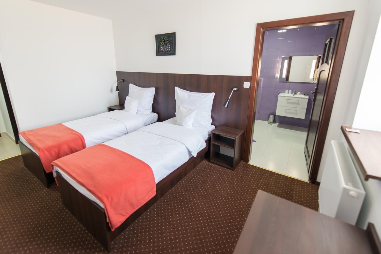 First Hotel 트체프 외부 사진