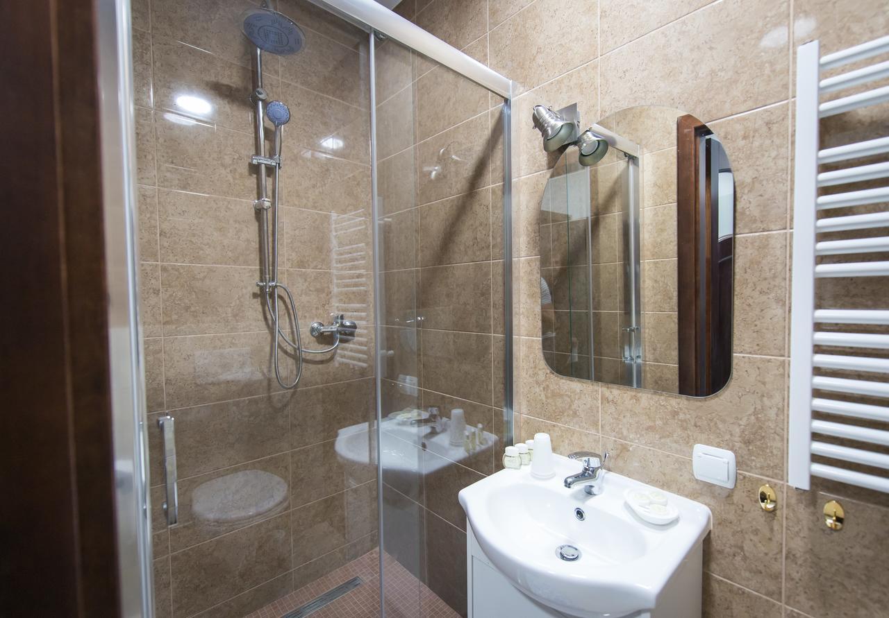 First Hotel 트체프 외부 사진
