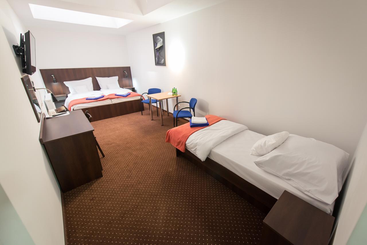 First Hotel 트체프 외부 사진