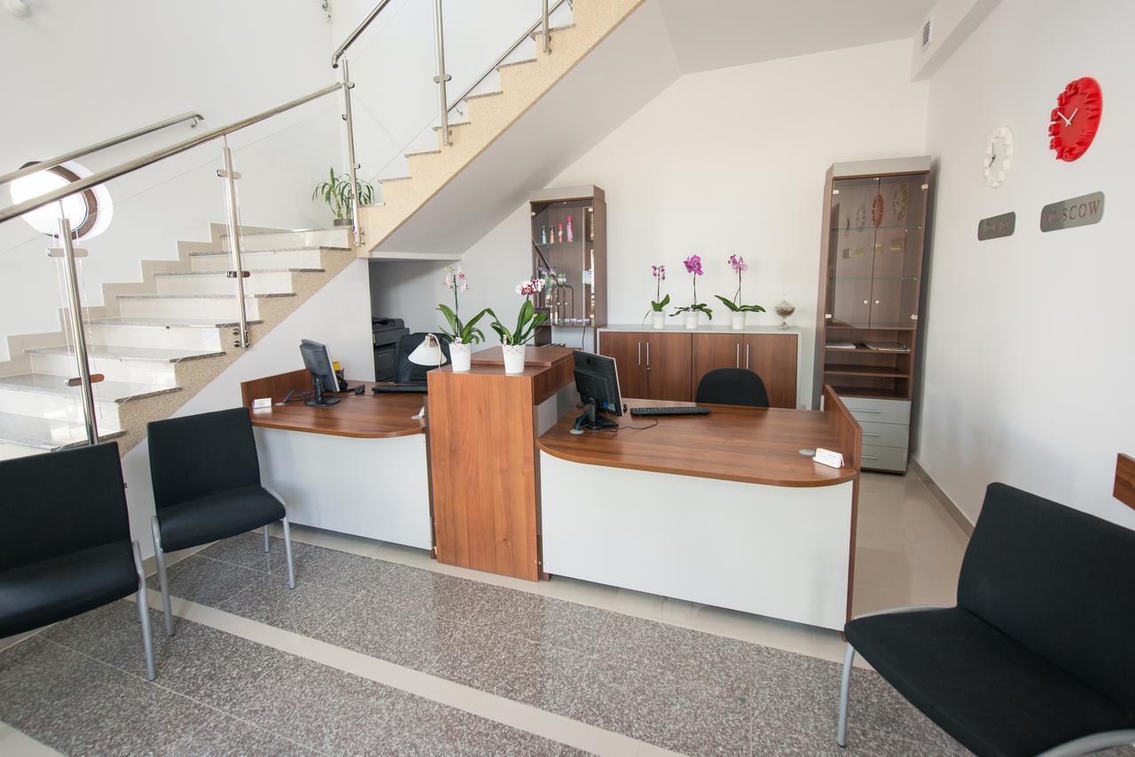 First Hotel 트체프 외부 사진