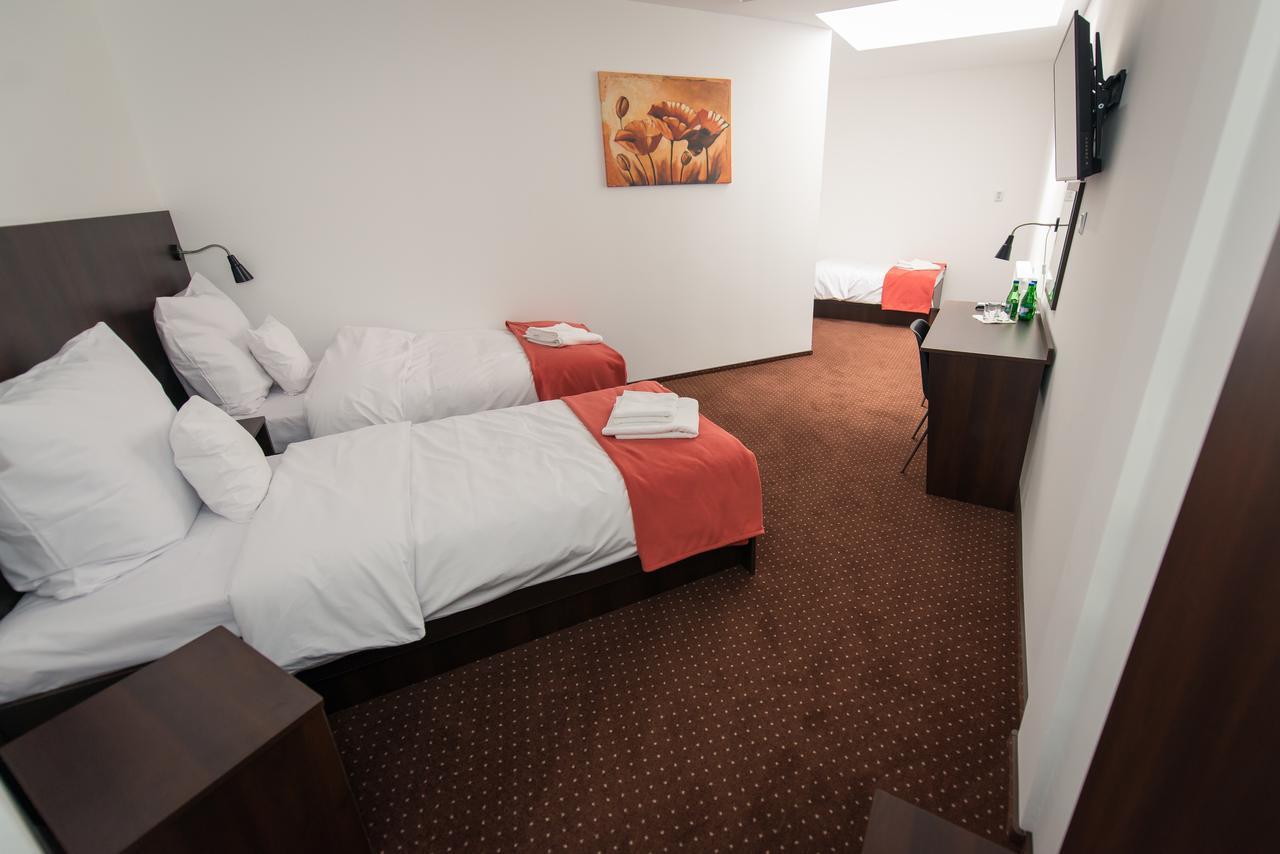 First Hotel 트체프 외부 사진