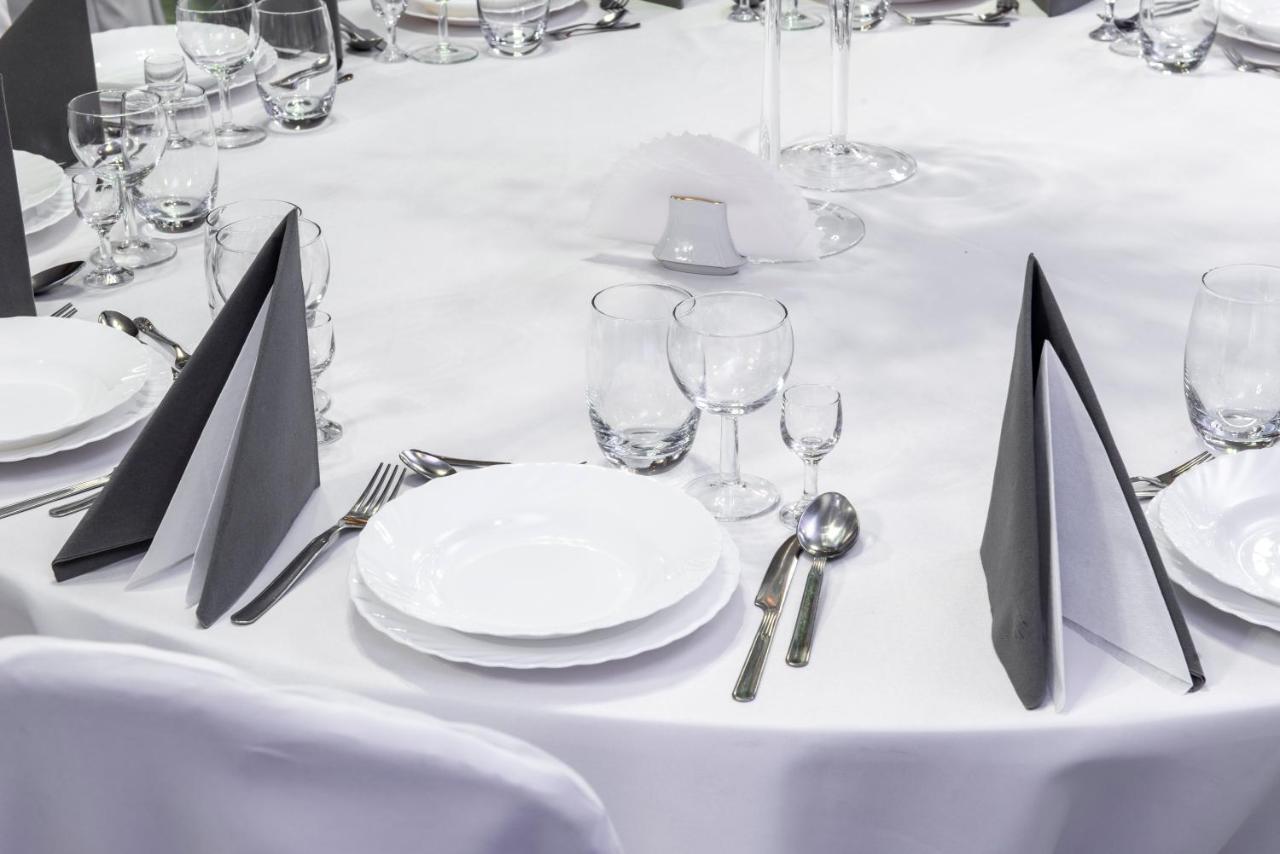First Hotel 트체프 외부 사진